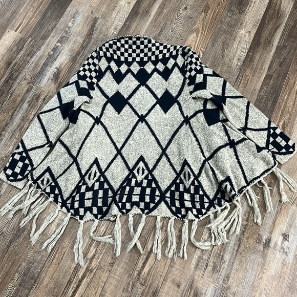 Dolce Cabo Southwest Geometric Open Front Sweater Size S/M Ranch Boho Fringe - Picture 7 of 16